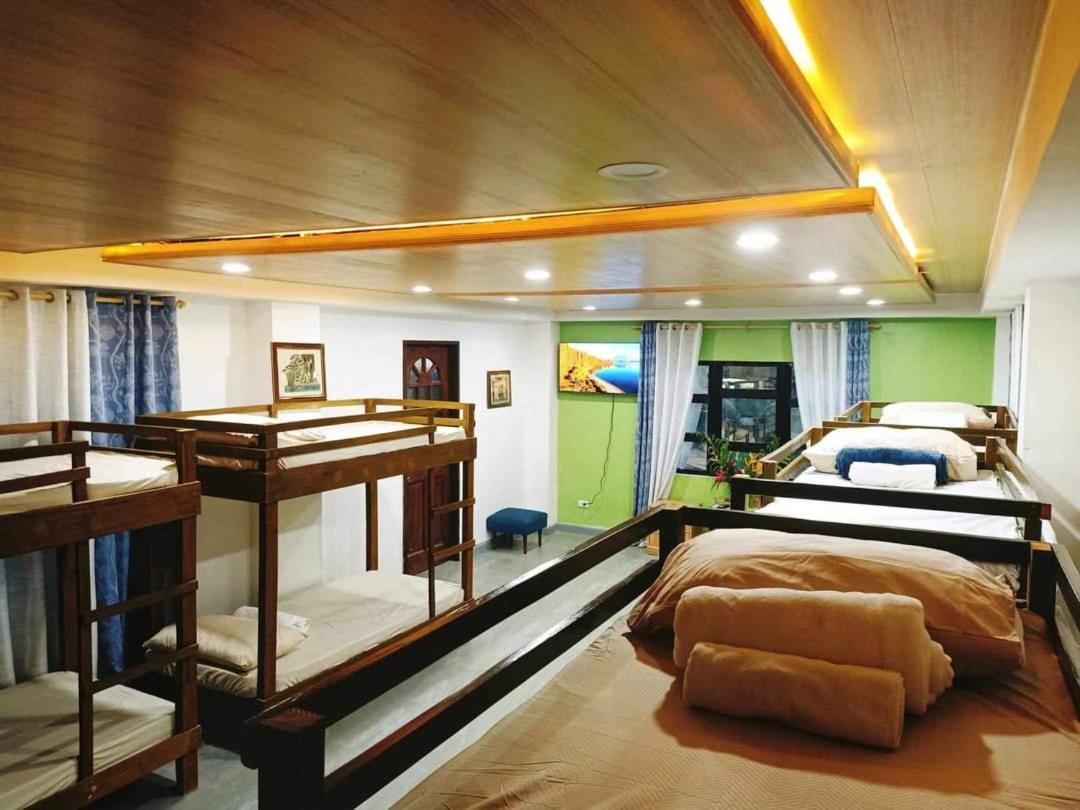 Gbu Loboc River Guesthouse Bagian luar foto