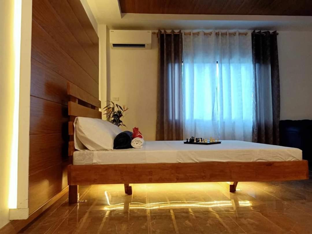 Gbu Loboc River Guesthouse Bagian luar foto