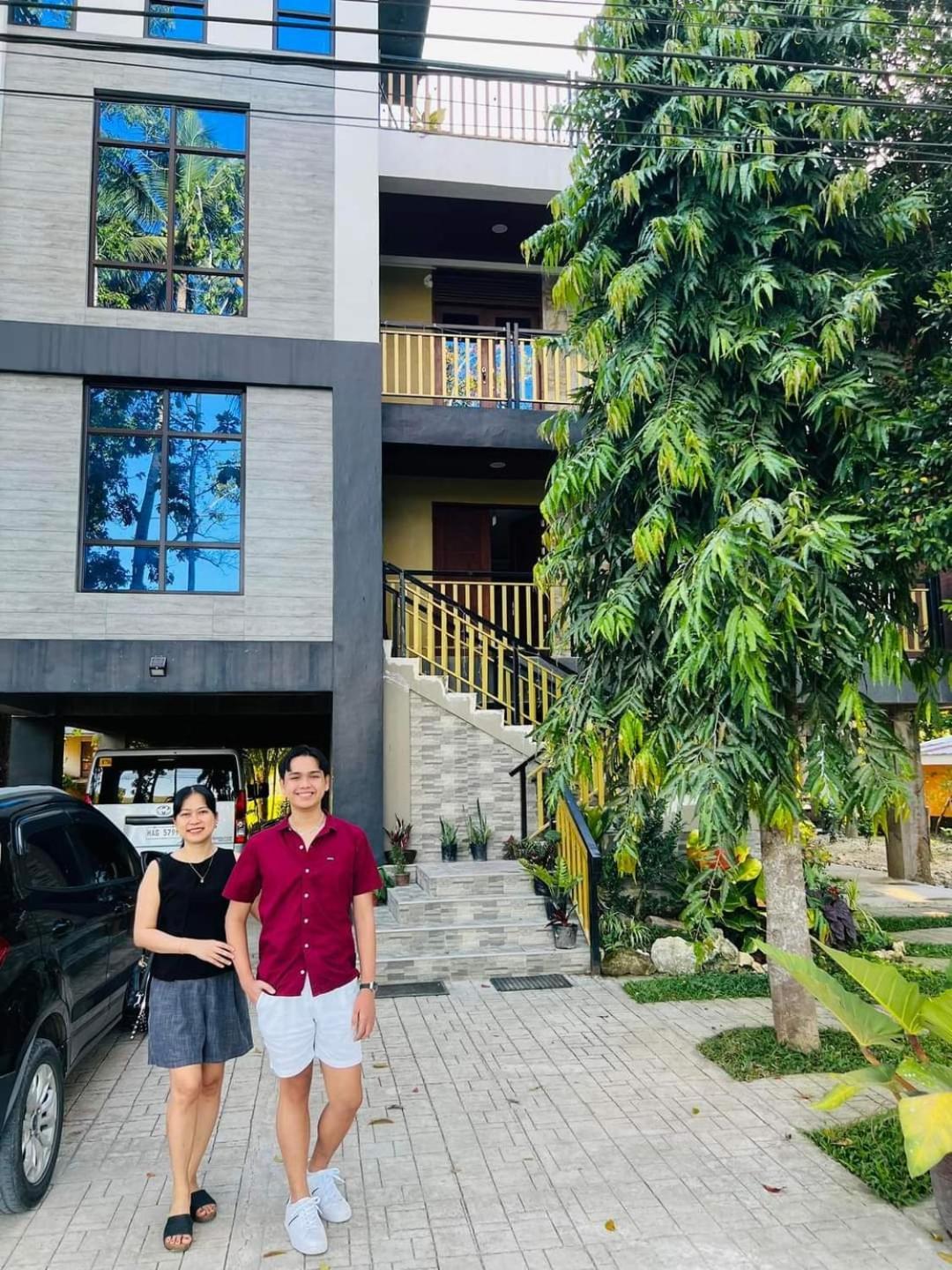 Gbu Loboc River Guesthouse Bagian luar foto